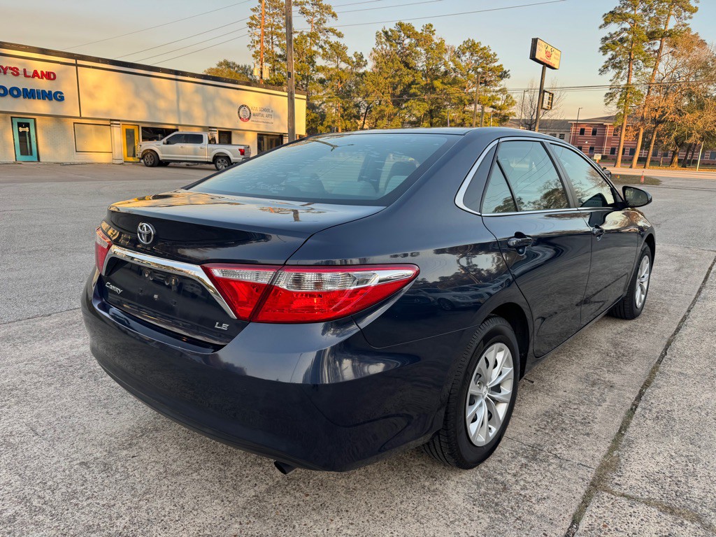 2016 Toyota Camry Image 7
