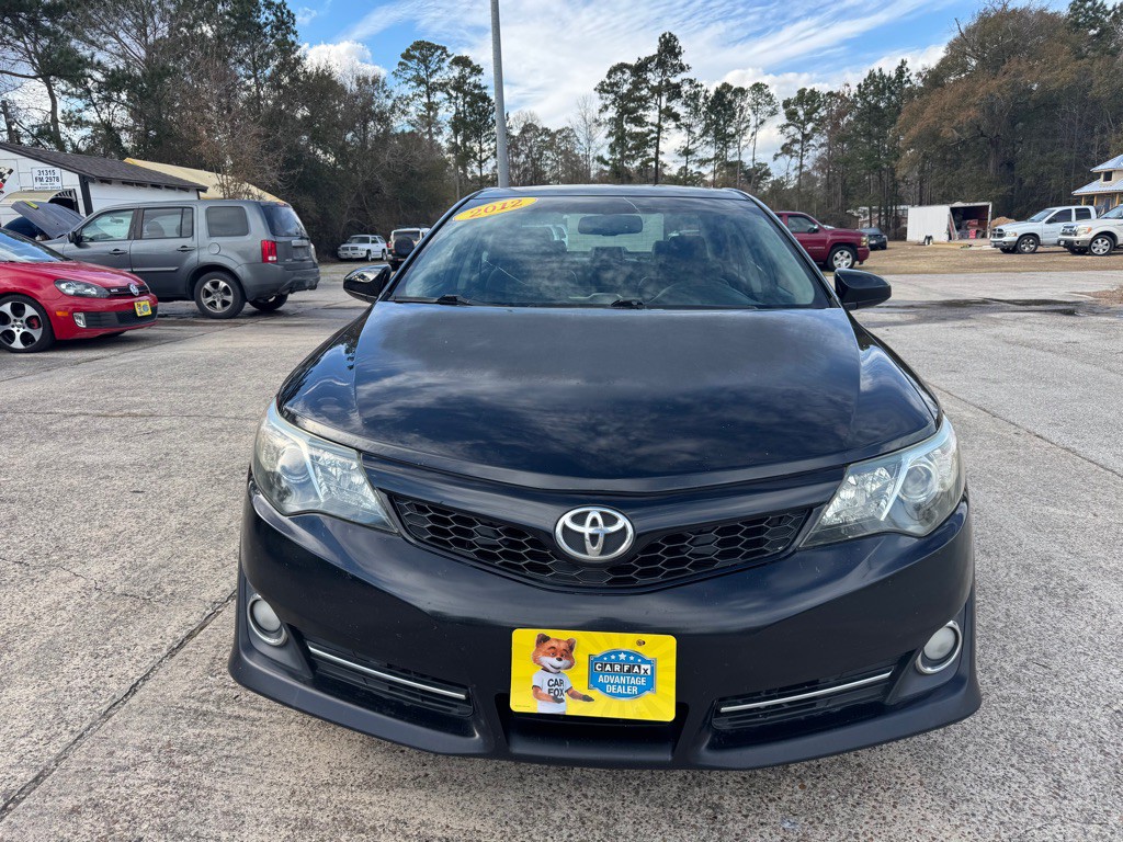 2012 Toyota Camry Image 2