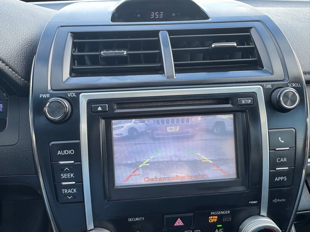 2012 Toyota Camry Image 19