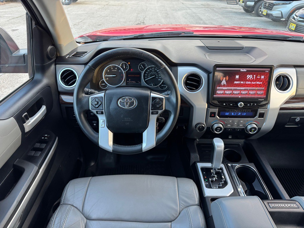 2015 Toyota Tundra Image 12