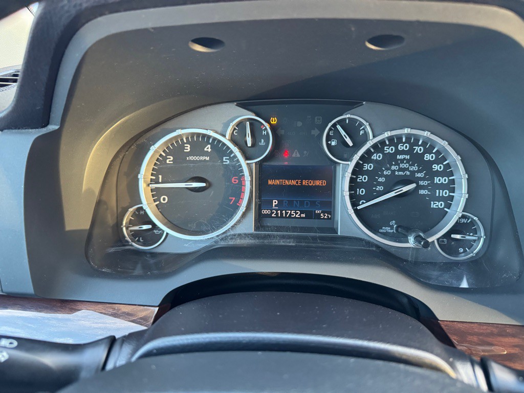 2015 Toyota Tundra Image 13