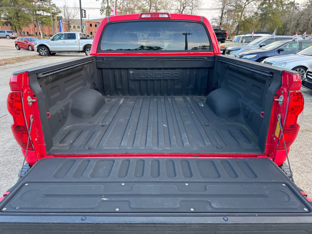 2015 Toyota Tundra Image 16