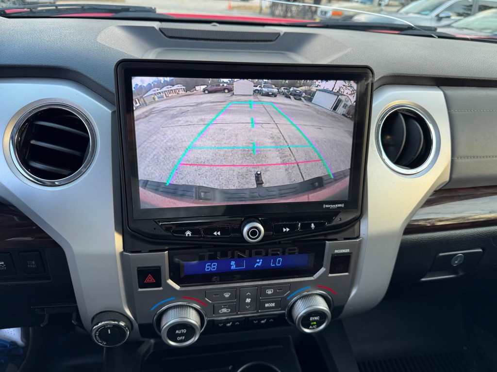 2015 Toyota Tundra Image 19