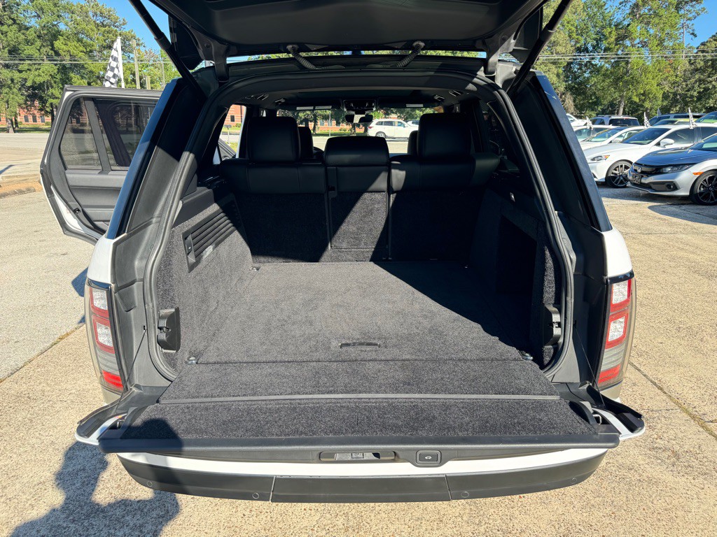 2017 Land Rover Range Rover Image 12