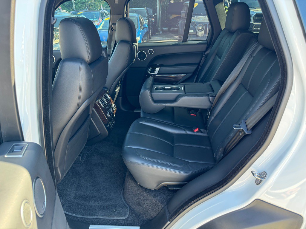 2017 Land Rover Range Rover Image 13