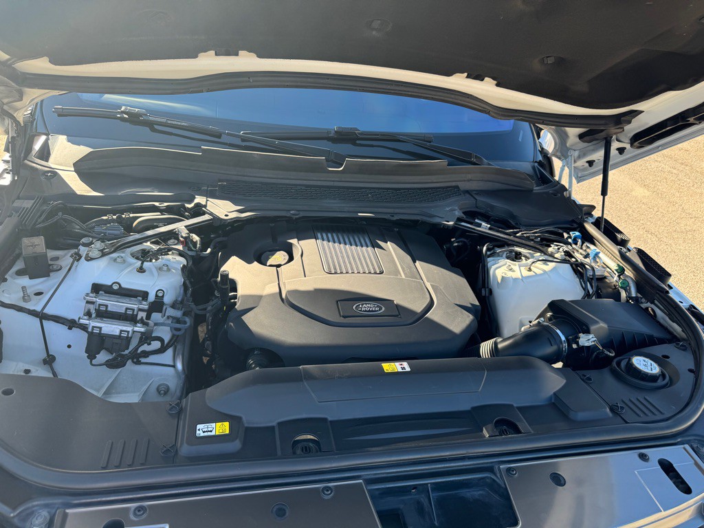 2017 Land Rover Range Rover Image 17