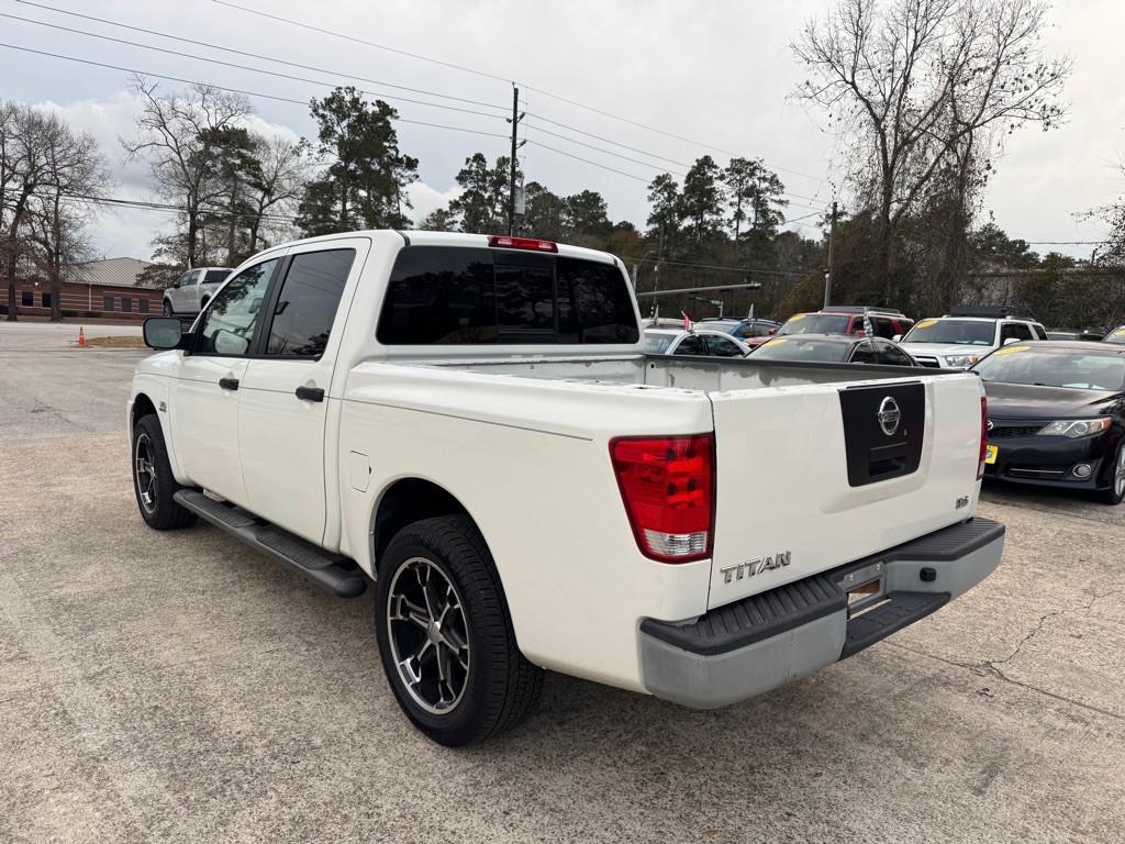 2004 Nissan Titan Image 5