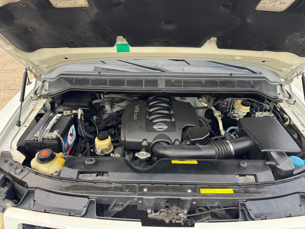 2004 Nissan Titan Image 15
