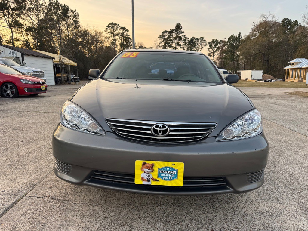 2005 Toyota Camry Image 2