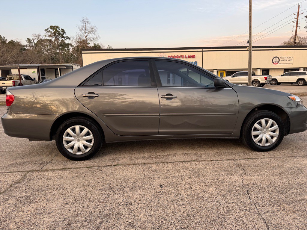 2005 Toyota Camry Image 3