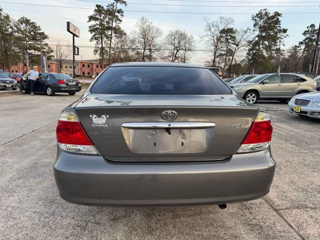 2005 Toyota Camry Image 5