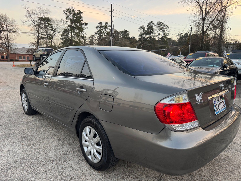 2005 Toyota Camry Image 6