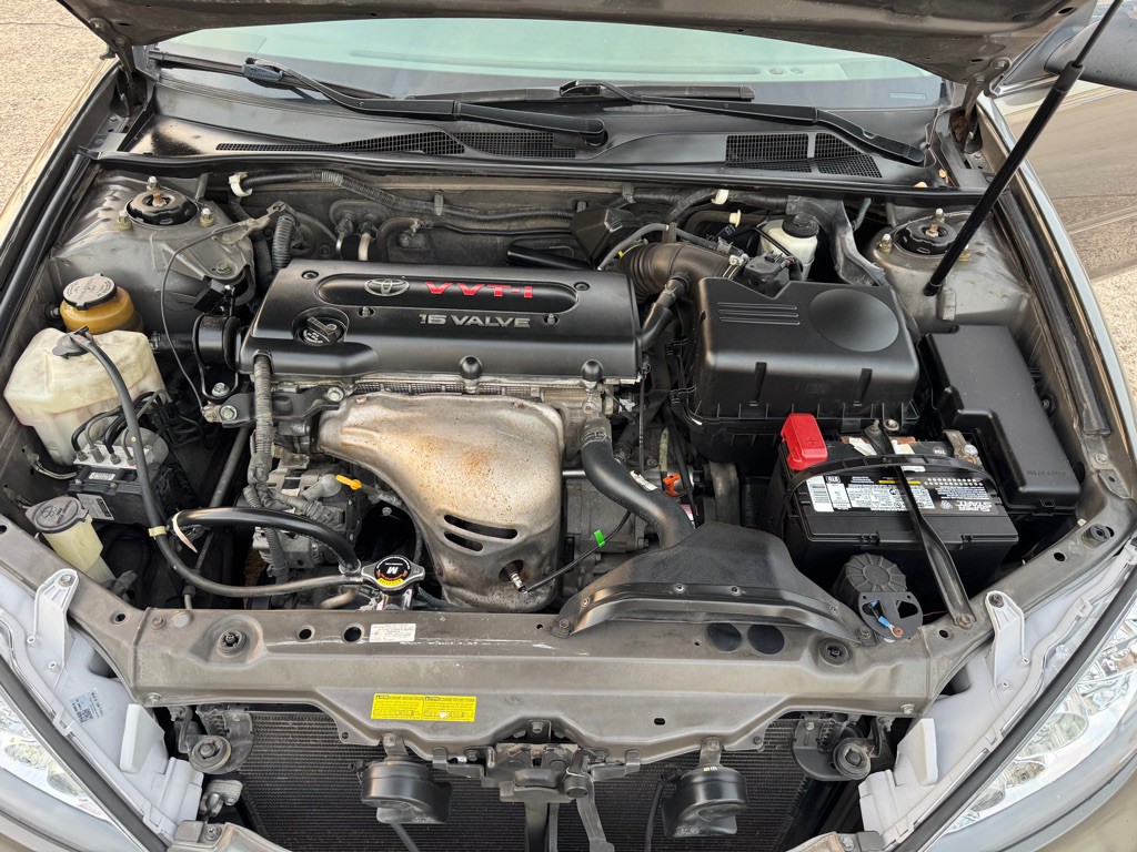 2005 Toyota Camry Image 17