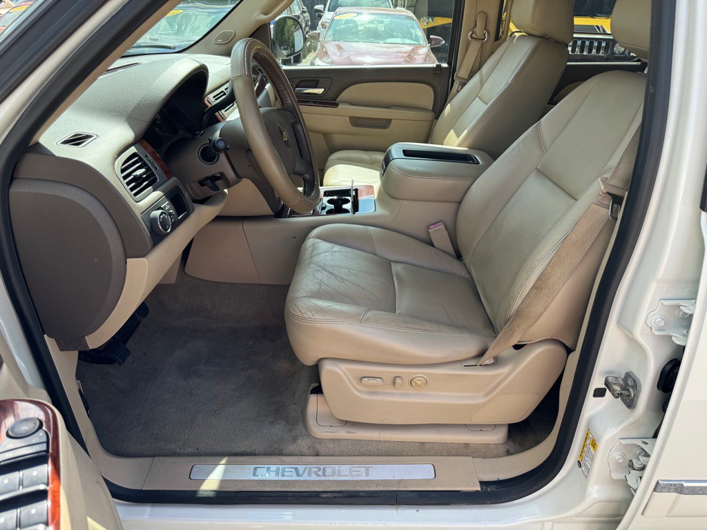 2014 Chevrolet Tahoe Image 7