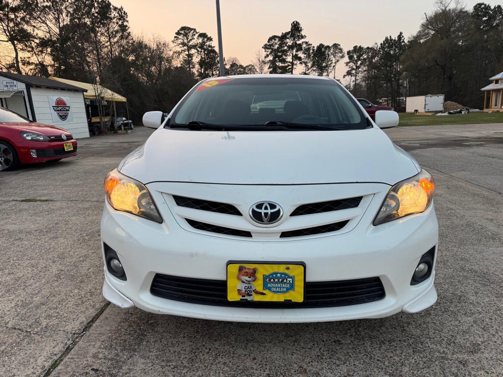 2013 Toyota Corolla Image 2