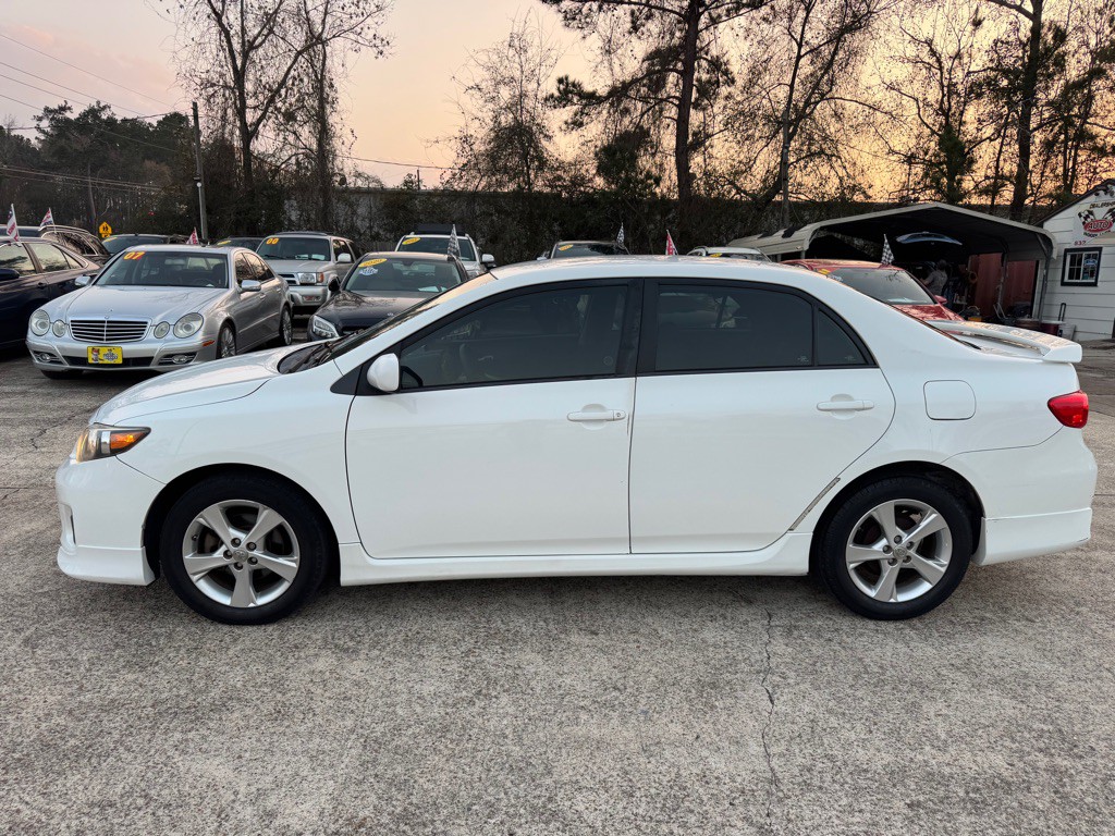 2013 Toyota Corolla Image 4