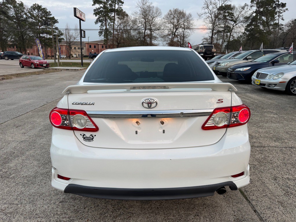 2013 Toyota Corolla Image 6