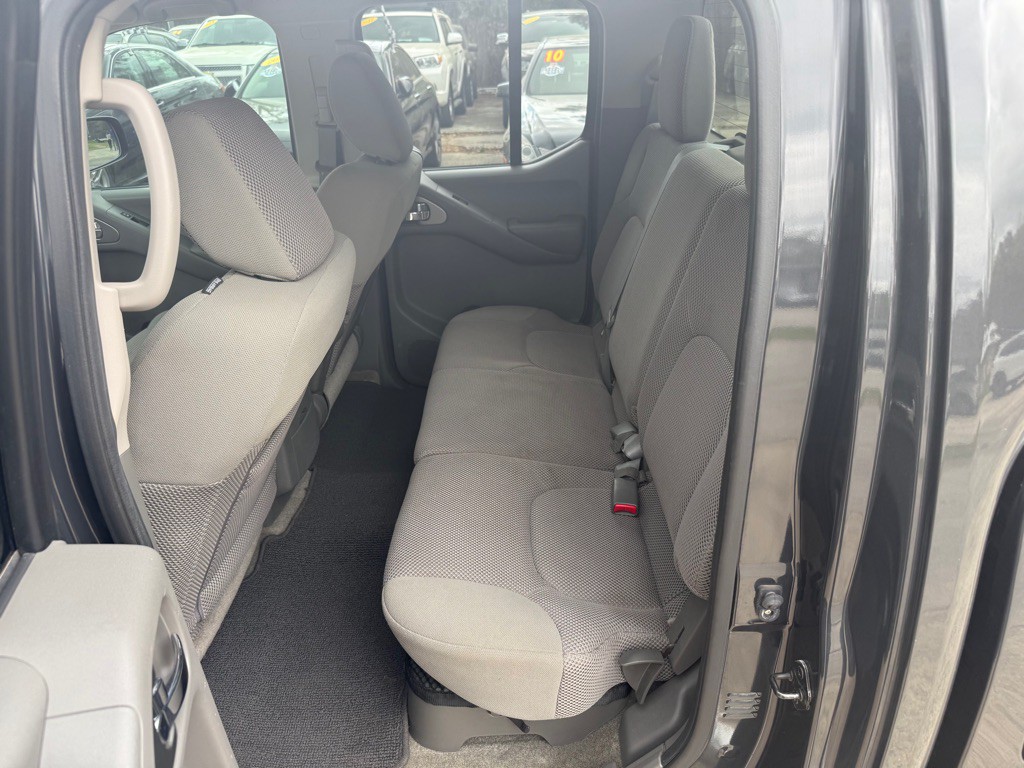 2012 Nissan Frontier Image 10