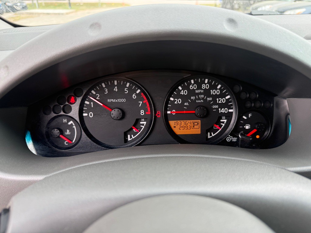 2012 Nissan Frontier Image 12