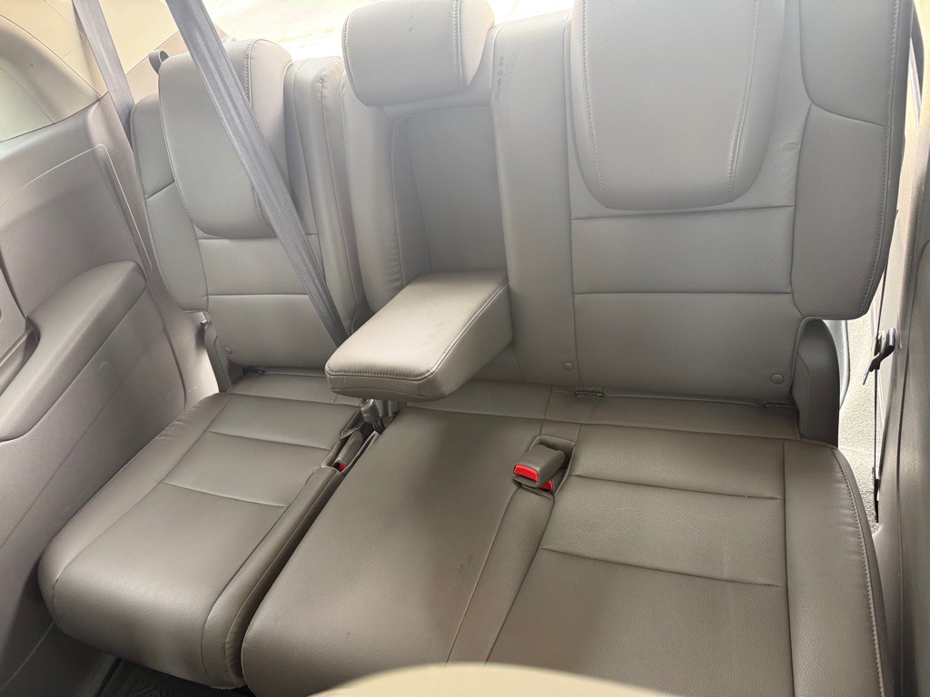 2015 Honda Odyssey Image 11