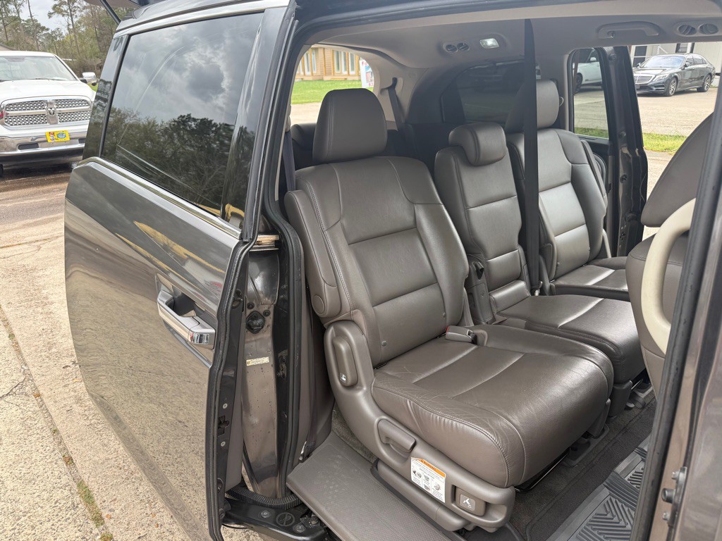 2015 Honda Odyssey Image 15