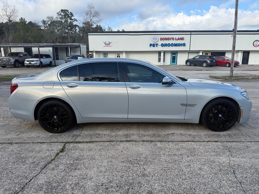 2014 BMW 7 Series Image 4