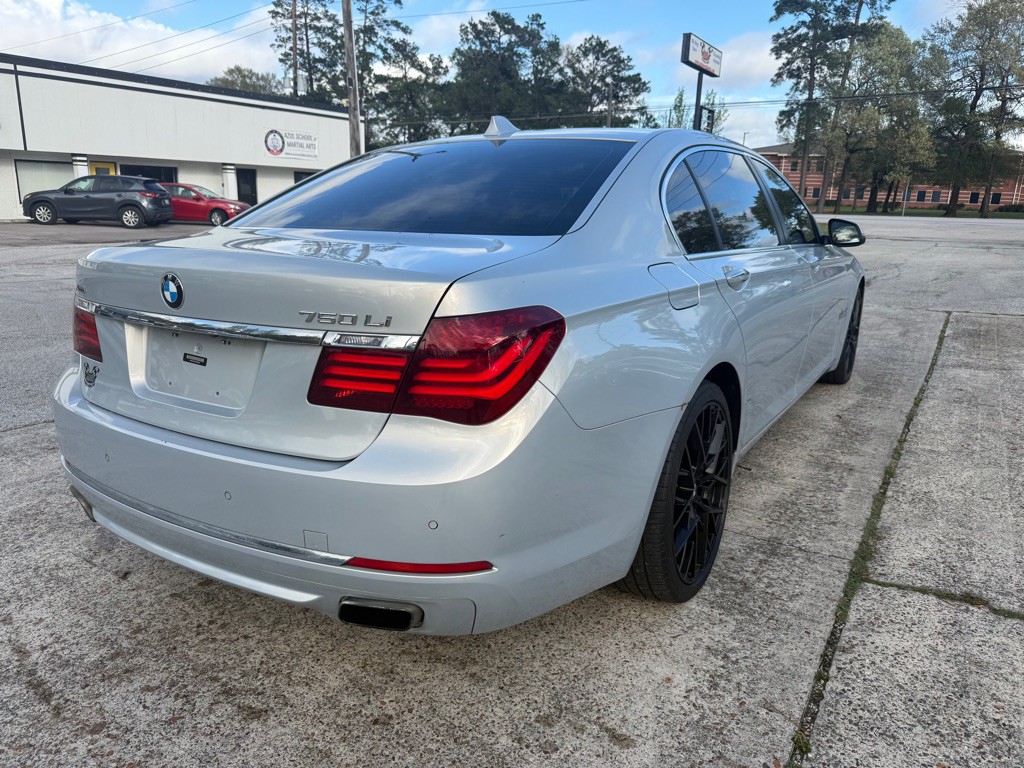 2014 BMW 7 Series Image 5