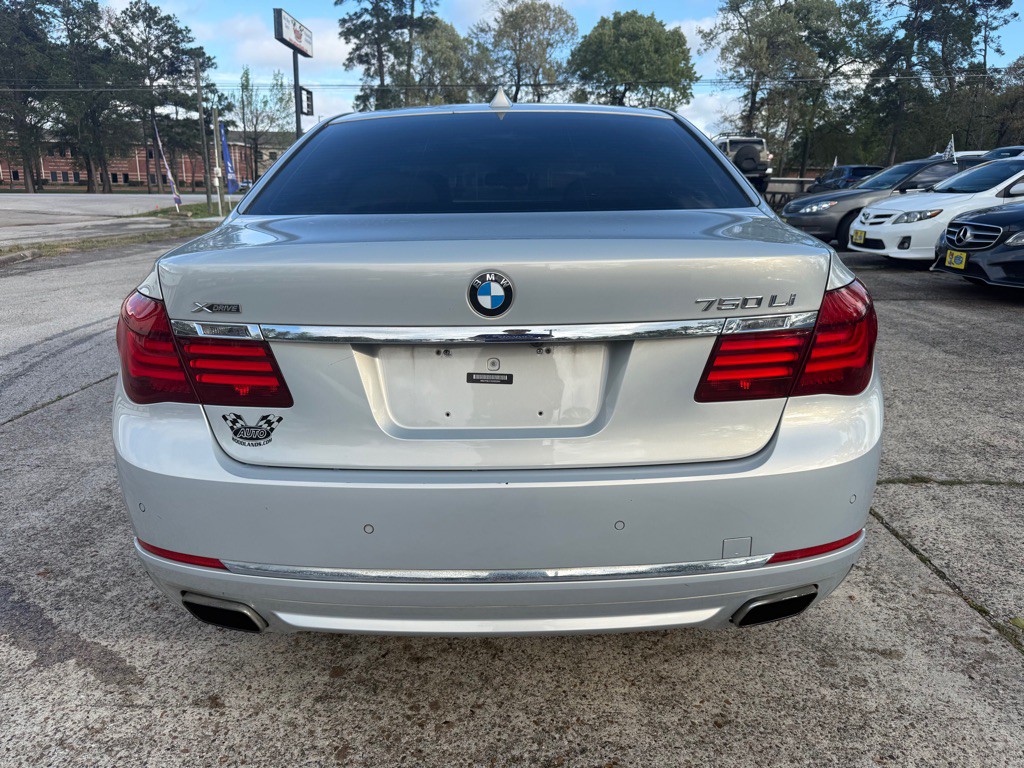 2014 BMW 7 Series Image 6