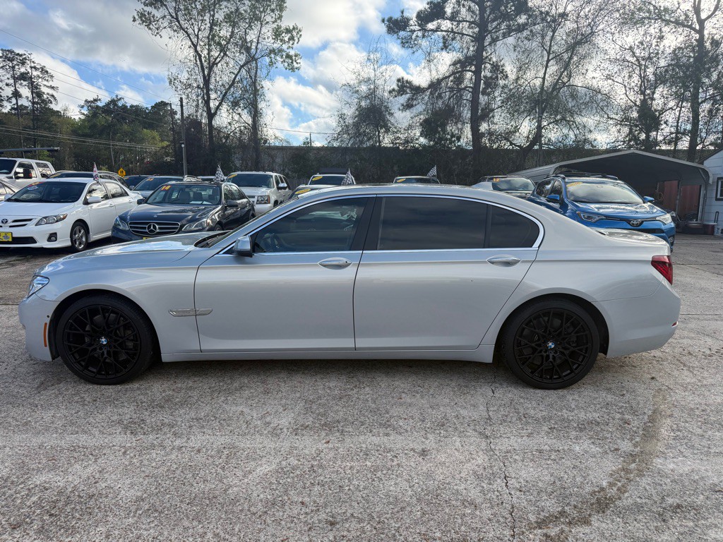 2014 BMW 7 Series Image 8