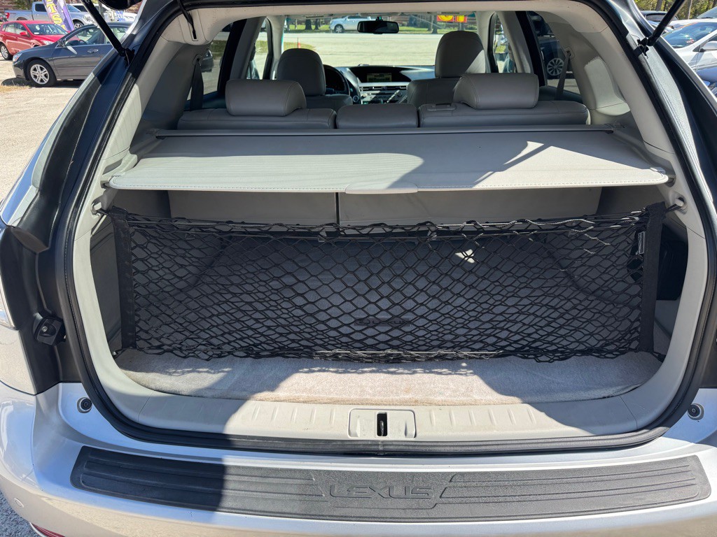 2010 Lexus RX Image 17