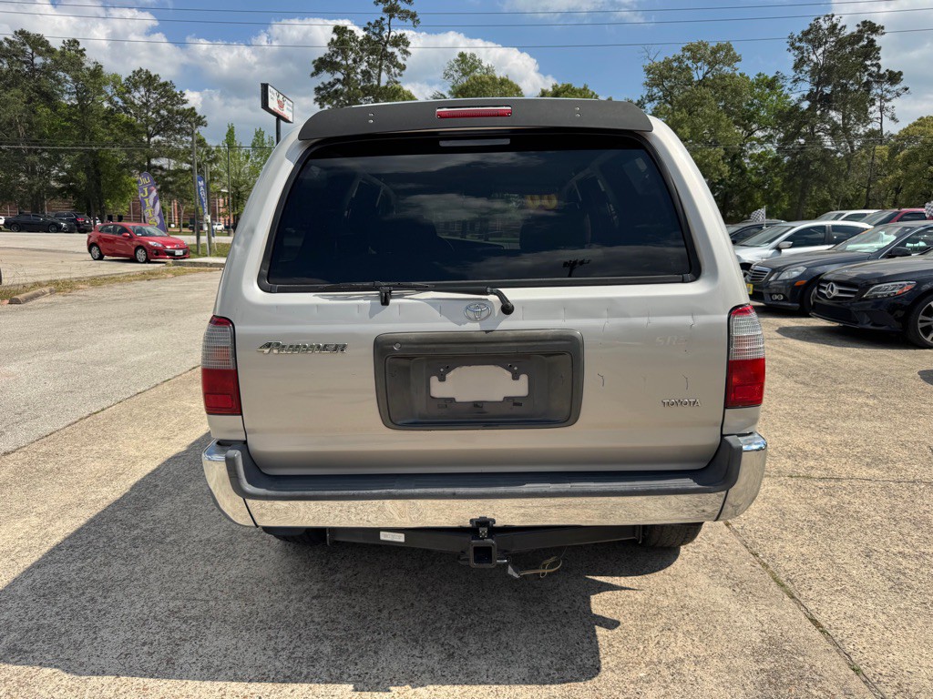 2000 Toyota 4Runner Image 6