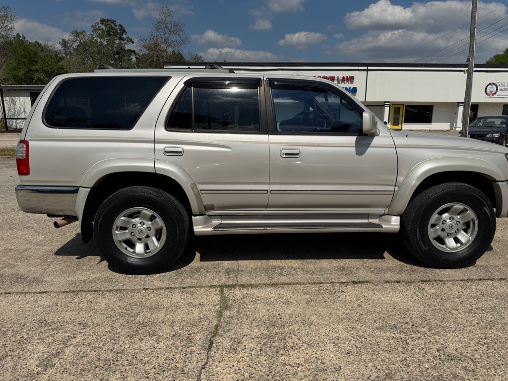 2000 Toyota 4Runner Image 8