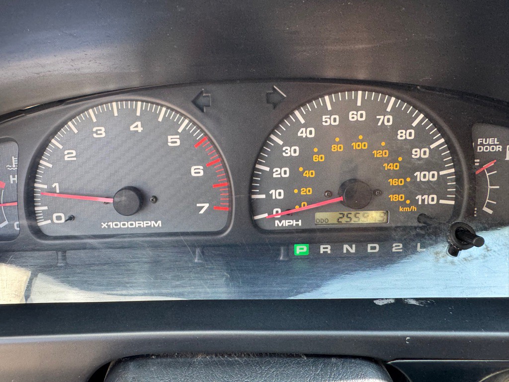 2000 Toyota 4Runner Image 12