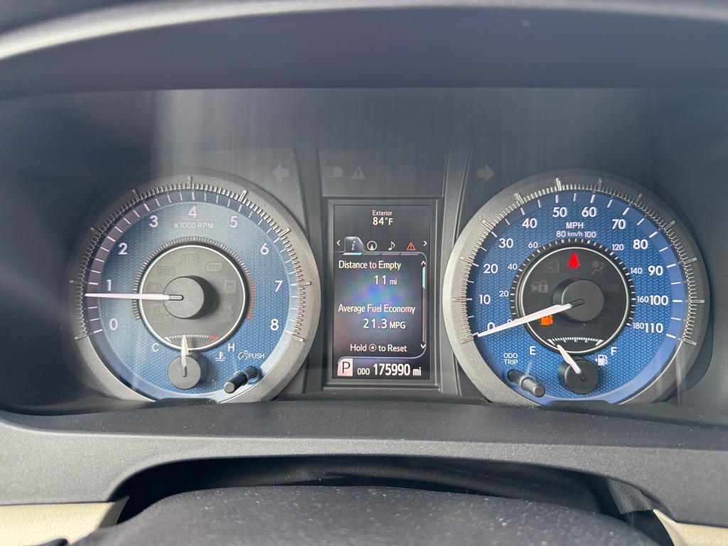 2015 Toyota Sienna Image 14