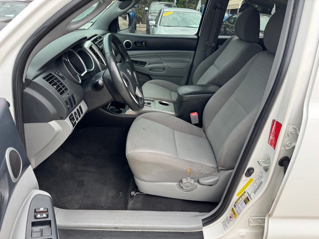 2013 Toyota Tacoma Image 10