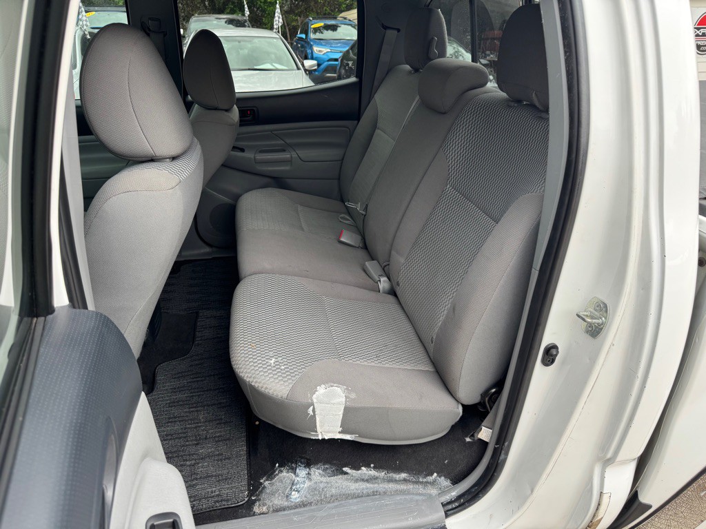 2013 Toyota Tacoma Image 16