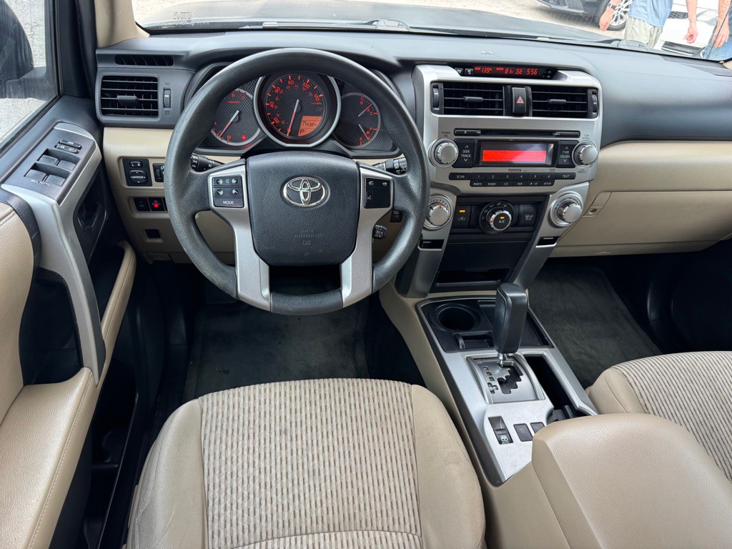 2013 Toyota 4Runner Image 10