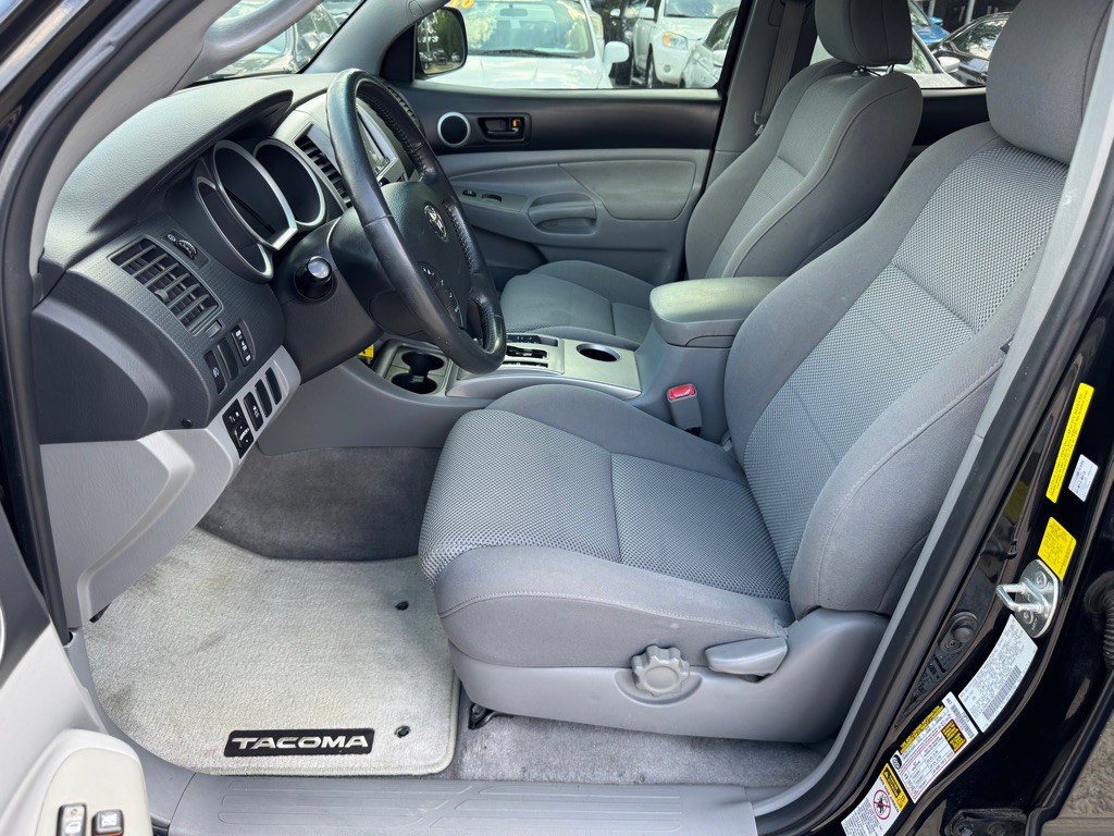 2011 Toyota Tacoma Image 14