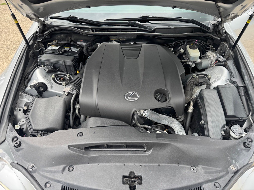 2014 Lexus IS Image 24