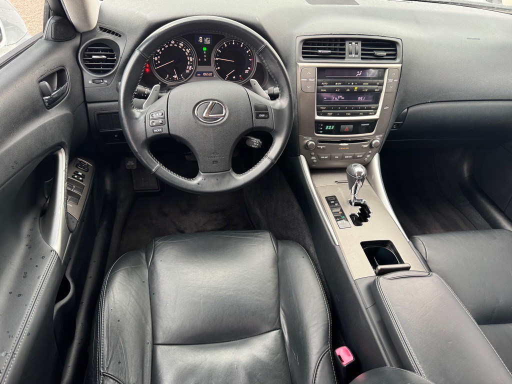 2009 Lexus IS Image 10