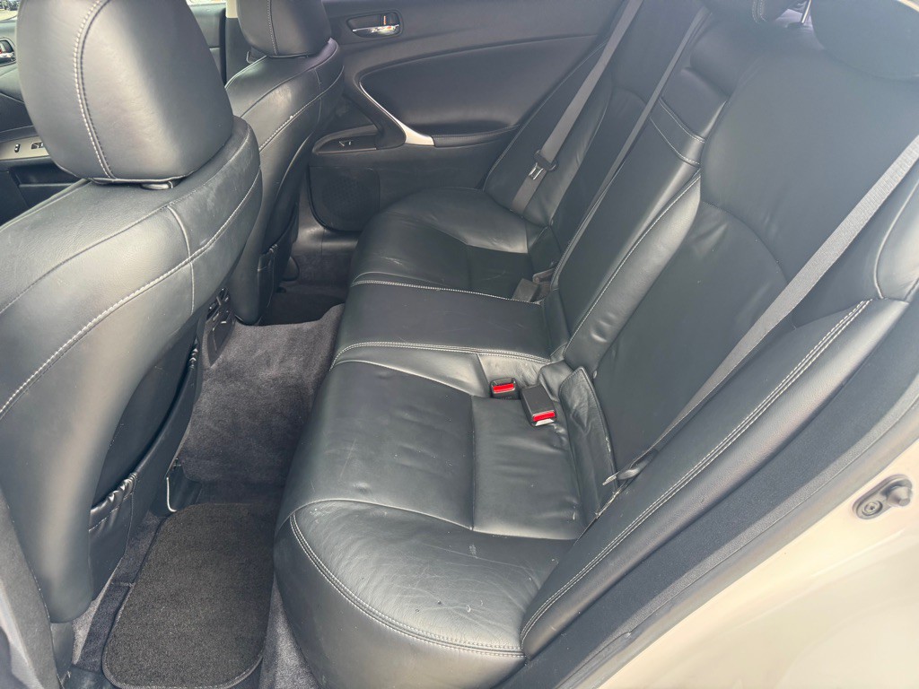 2009 Lexus IS Image 14