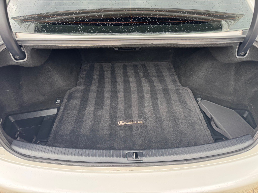 2009 Lexus IS Image 16
