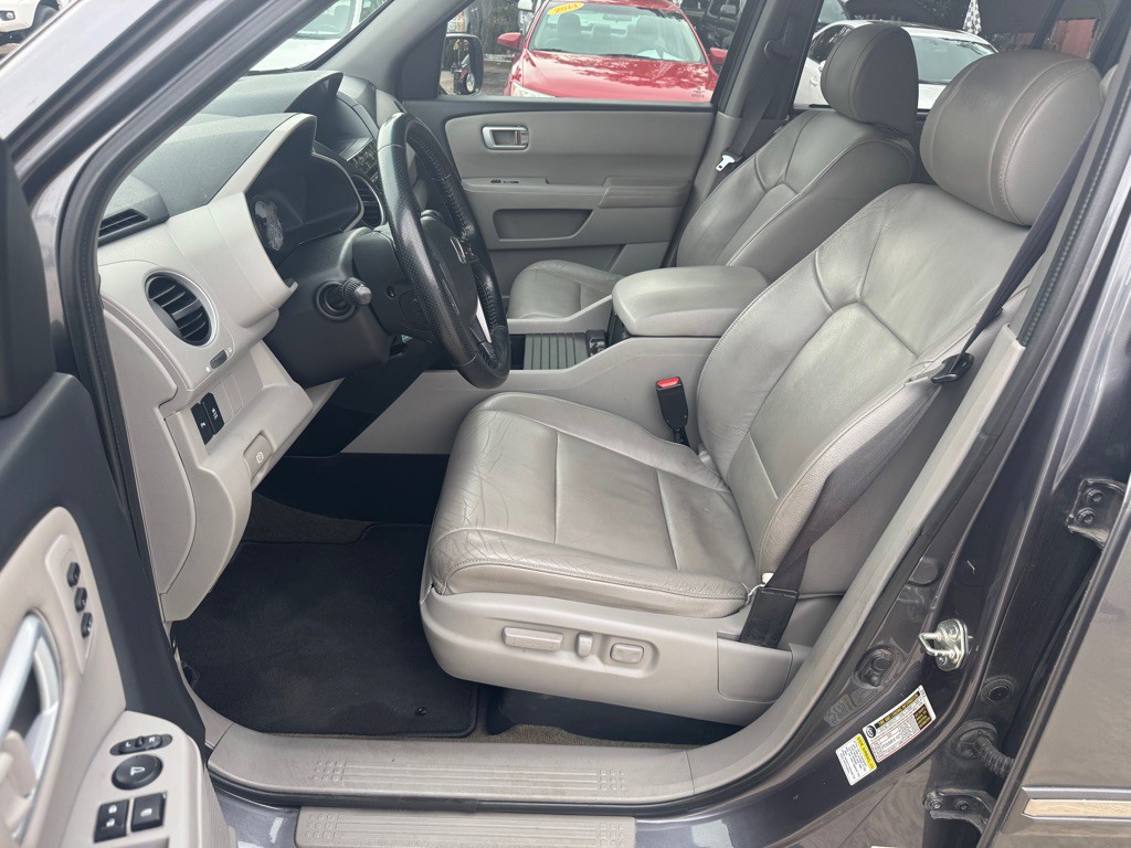 2015 Honda Pilot Image 9