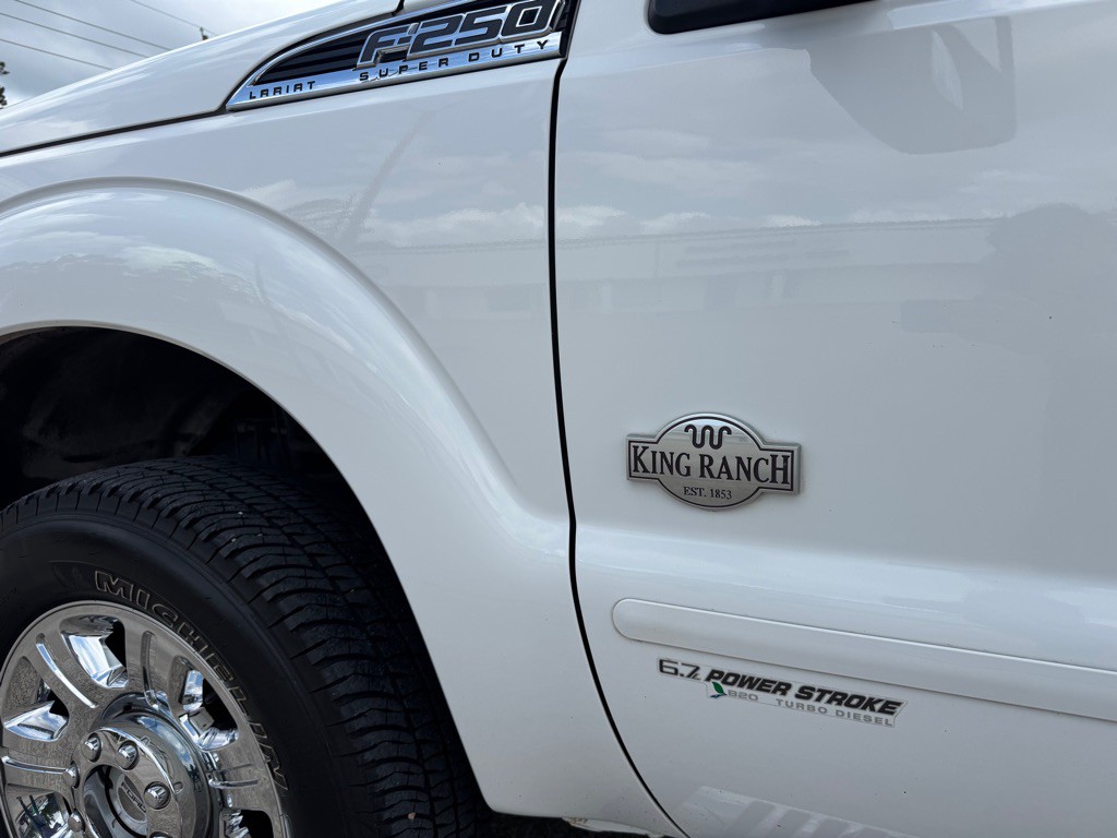 2015 Ford F-250 Image 5