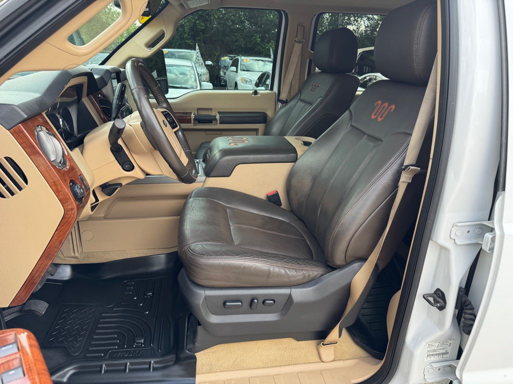 2015 Ford F-250 Image 16