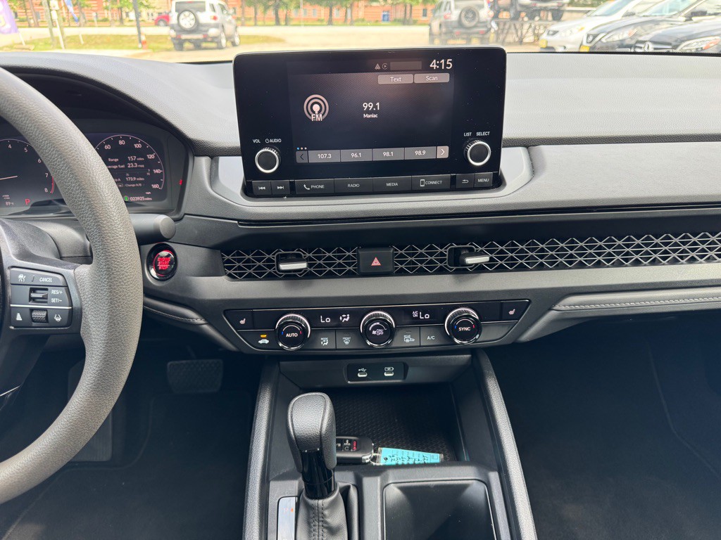 2023 Honda Accord Image 13