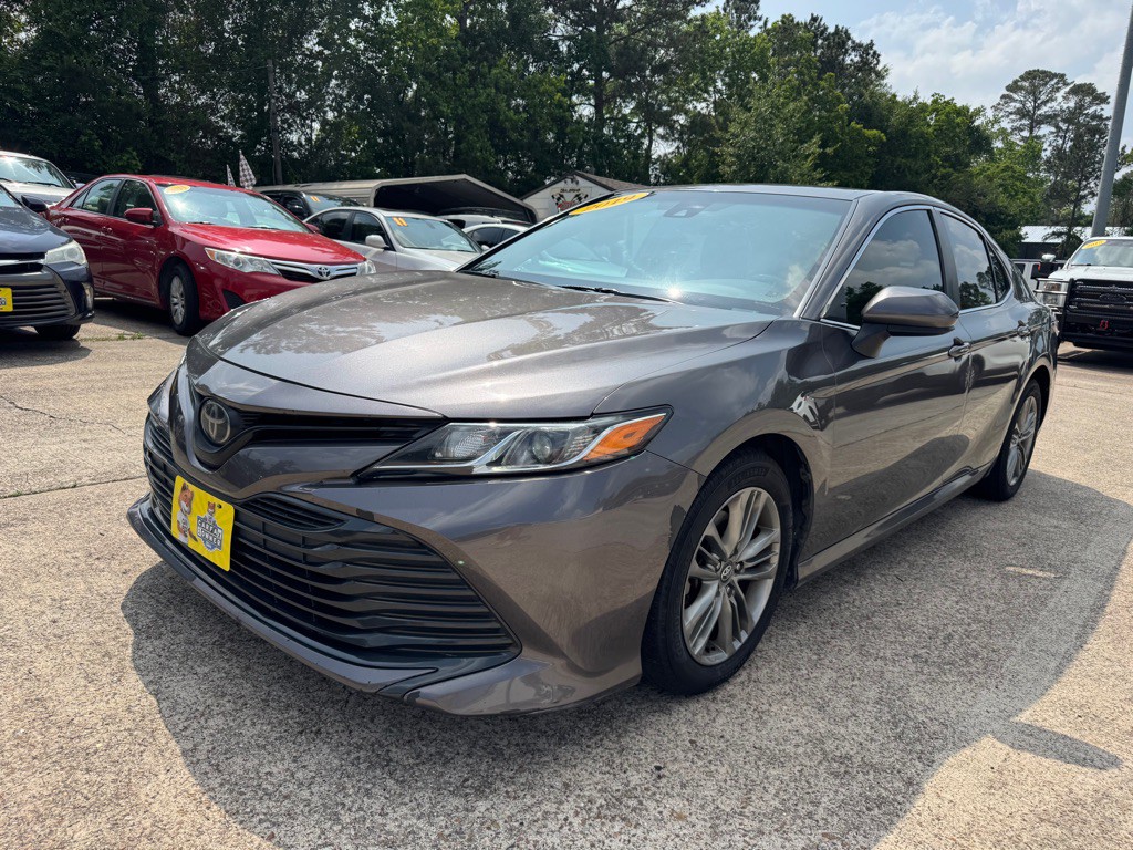 2019 Toyota Camry Image 3
