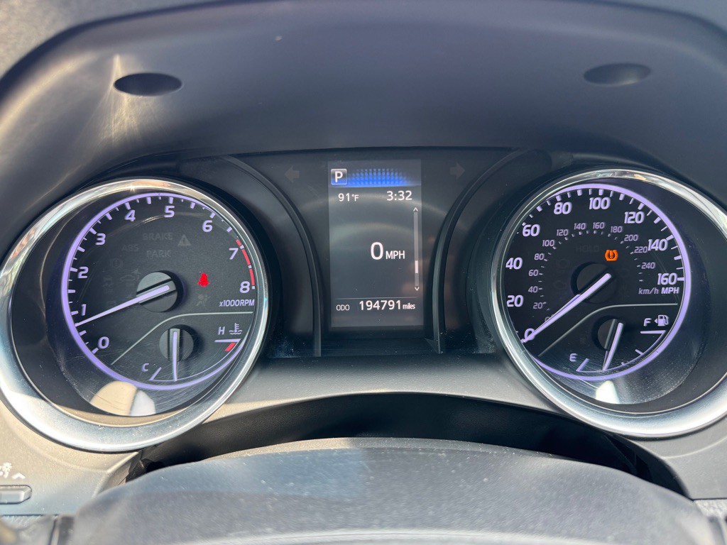 2019 Toyota Camry Image 11