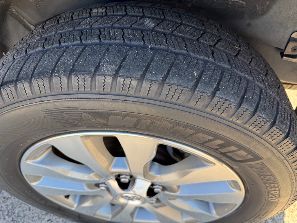 2014 Toyota Sequoia Image 10