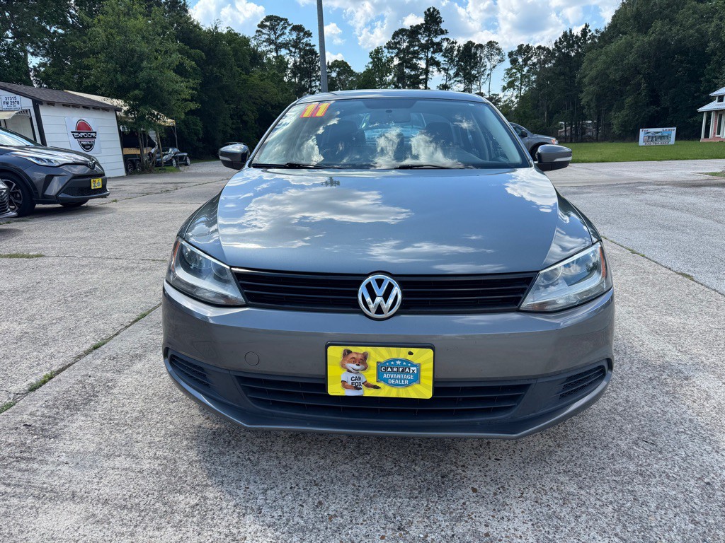 2011 Volkswagen Jetta Image 2